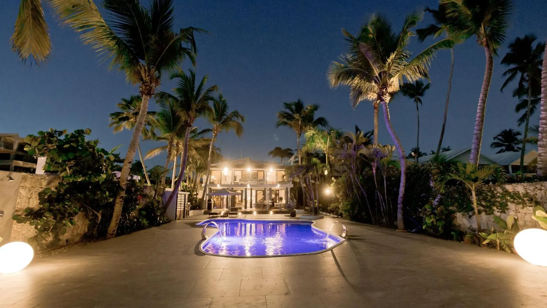 Tracadero Beach Club & Holidays Rentals 바야히베 리조트